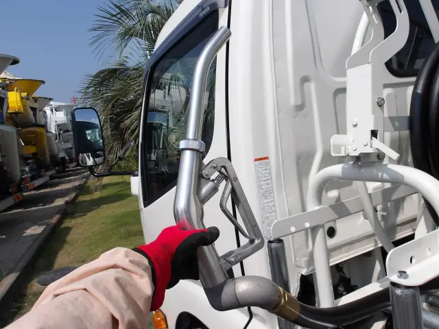 トヨタ ダイナ 2KG-XZU600H(2WD)の写真6