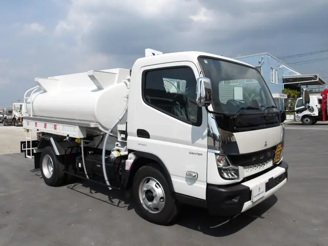 三菱 キャンター 2PG-FEB90(2WD)の写真4