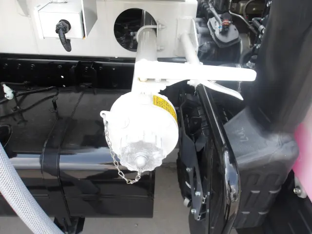 三菱 キャンター 2PG-FEB90(2WD)の写真8