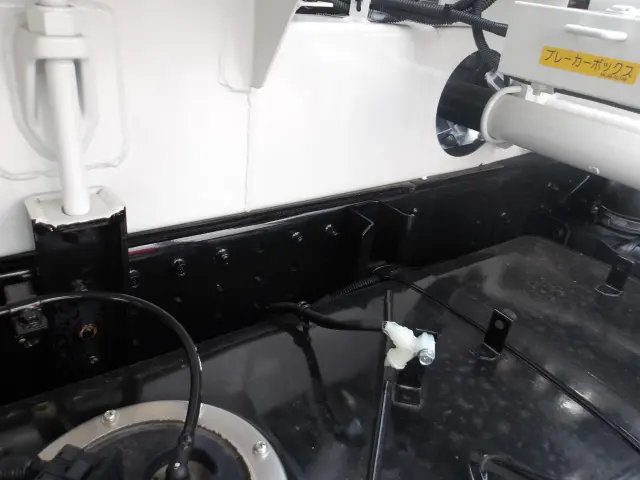 三菱 キャンター 2PG-FEB90(2WD)の写真16