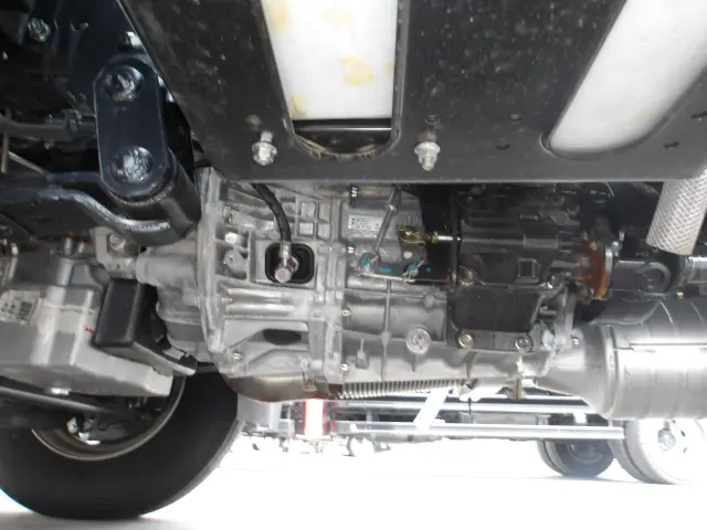 三菱 キャンター 2PG-FEB90(2WD)の写真18