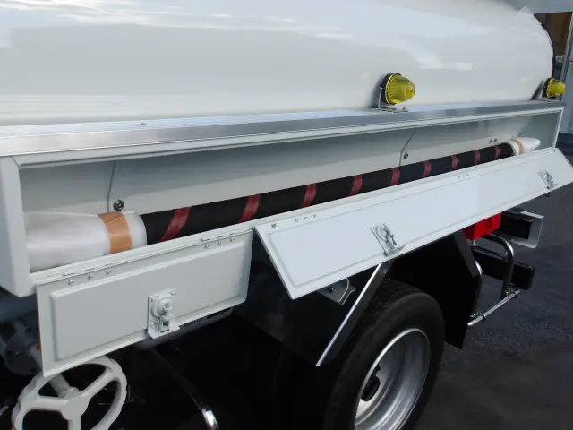 三菱 キャンター 2RG-FGA50(4WD)の写真13