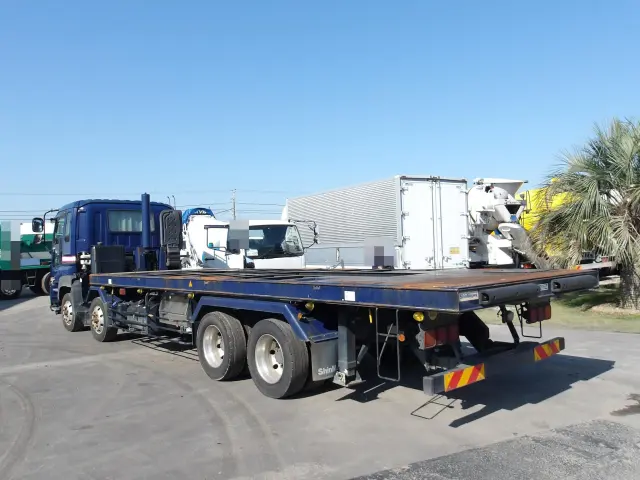 いすゞ ギガ QKG-CYH77A(8x4)の写真2