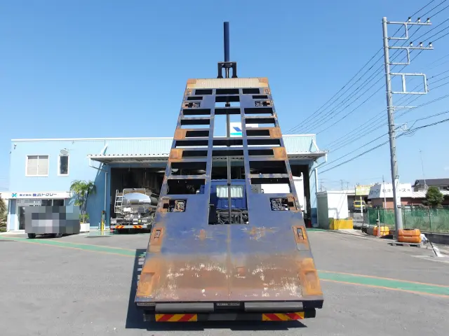 いすゞ ギガ QKG-CYH77A(8x4)の写真5