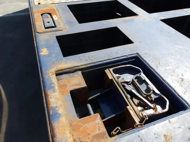 いすゞ ギガ QKG-CYH77A(8x4)の写真9