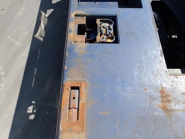 いすゞ ギガ QKG-CYH77A(8x4)の写真10