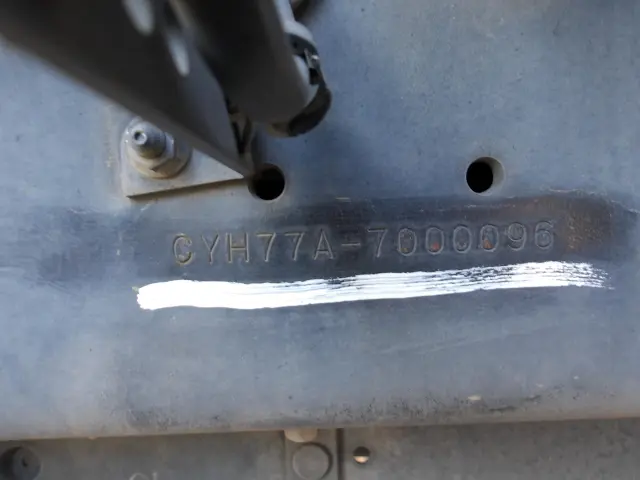 いすゞ ギガ QKG-CYH77A(8x4)の写真21