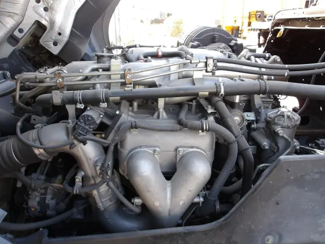 いすゞ ギガ QKG-CYH77A(8x4)の写真22