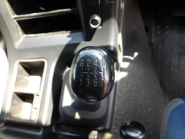 いすゞ ギガ QKG-CYH77A(8x4)の写真28