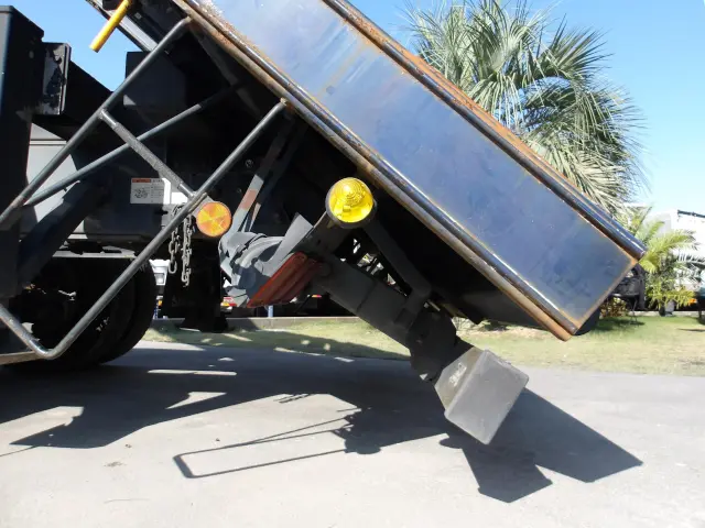 いすゞ ギガ QKG-CYH77A(8x4)の写真31