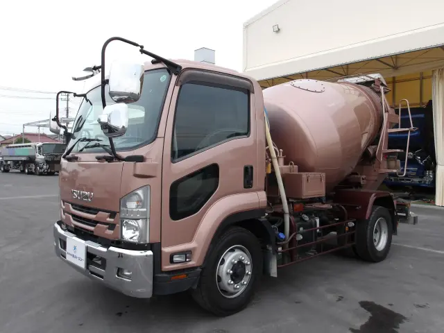 いすゞ フォワード 2PG-FTR90U2(2WD)の写真1