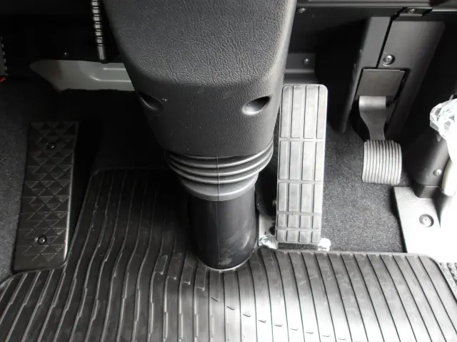 三菱 スーパーグレート 2RG-FP84VDR(2WD)の写真24