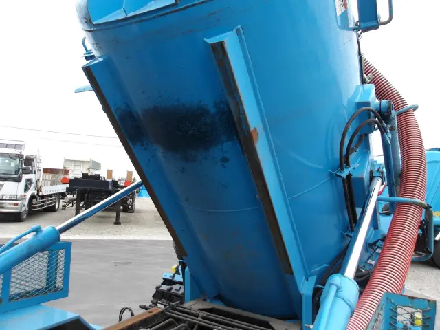 いすゞ エルフ TPG-NKR85N(2WD)の写真12