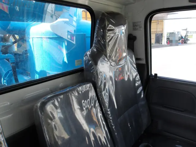 いすゞ エルフ TPG-NKR85N(2WD)の写真21