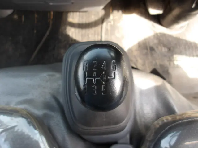 いすゞ エルフ TPG-NKR85N(2WD)の写真25
