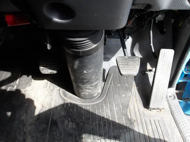 いすゞ エルフ TPG-NKR85N(2WD)の写真26