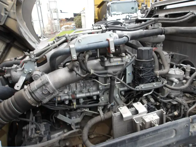 いすゞ ギガ QPG-CXZ77BT(6x4)の写真19