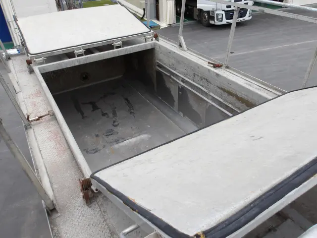 いすゞ ギガ QPG-CXZ77BT(6x4)の写真10