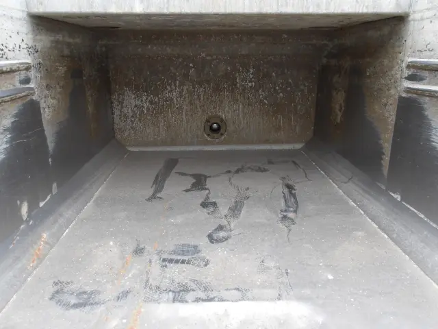 いすゞ ギガ QPG-CXZ77BT(6x4)の写真11