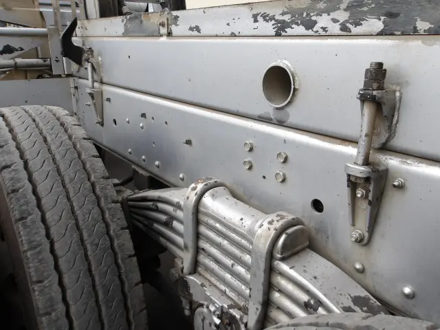 いすゞ ギガ QPG-CXZ77BT(6x4)の写真14