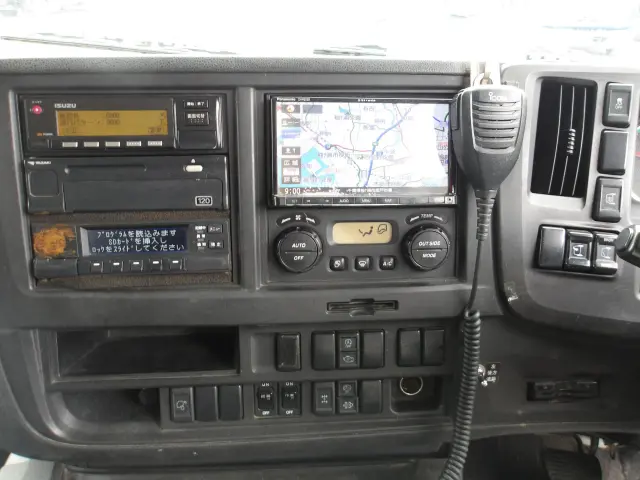 いすゞ ギガ QPG-CXZ77BT(6x4)の写真23