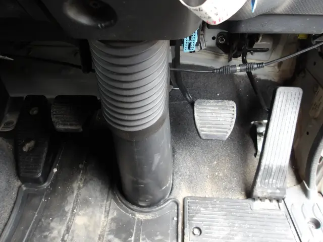 いすゞ ギガ QPG-CXZ77BT(6x4)の写真25