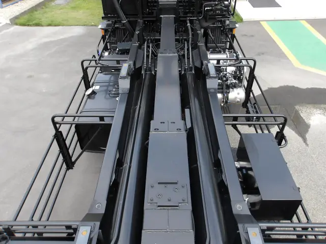 日野 プロフィア 2DG-FS1AHE(6x4)の写真7