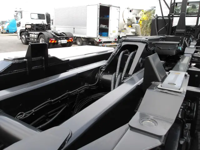 日野 プロフィア 2DG-FS1AHE(6x4)の写真10