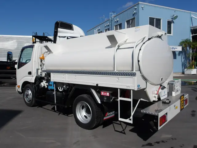 日野 デュトロ 2DG-XZU675M(4WD)の写真2