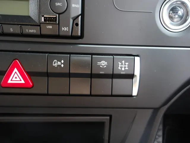 三菱 スーパーグレート 2RG-FP84VER(2WD)の写真21