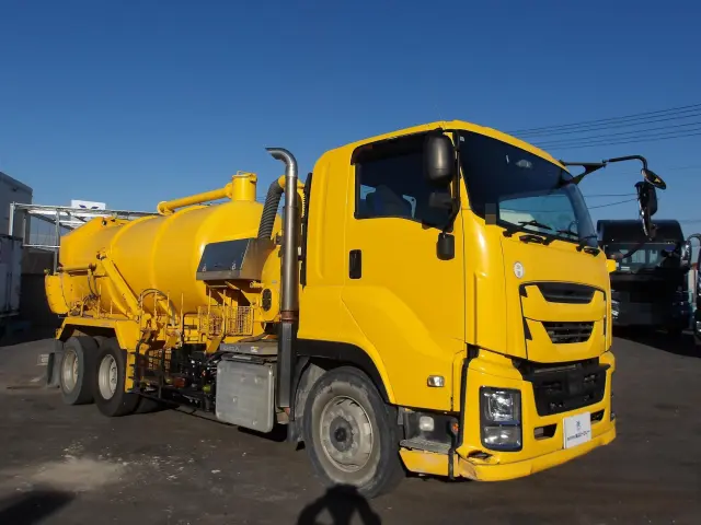 いすゞ ギガ 2PG-CYZ77CM(6x4)の写真3