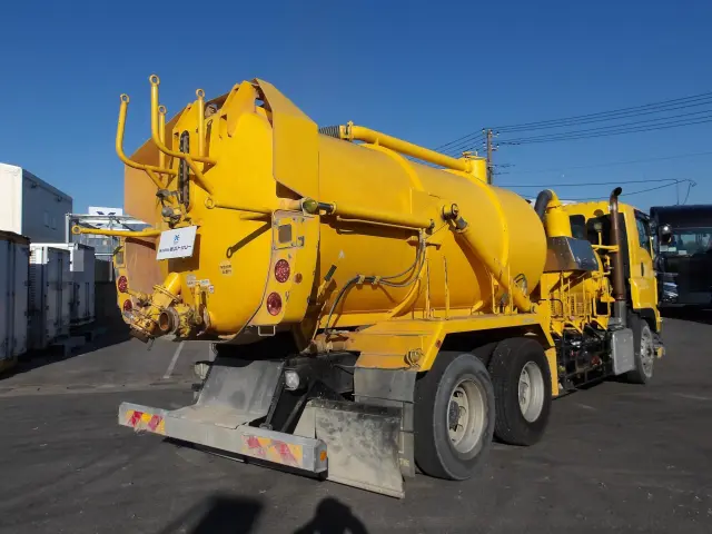 いすゞ ギガ 2PG-CYZ77CM(6x4)の写真4