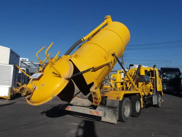 いすゞ ギガ 2PG-CYZ77CM(6x4)の写真5