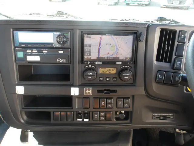 いすゞ ギガ 2PG-CYZ77CM(6x4)の写真25