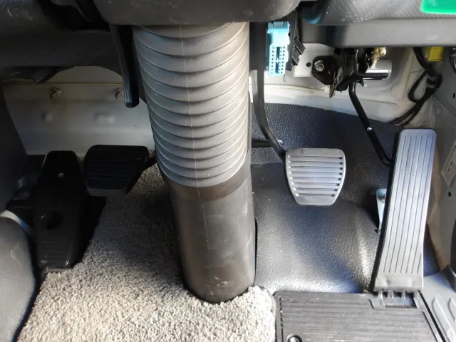 いすゞ ギガ 2PG-CYZ77CM(6x4)の写真27