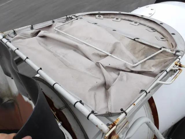 いすゞ エルフ 2RG-NKR88N(2WD)の写真7