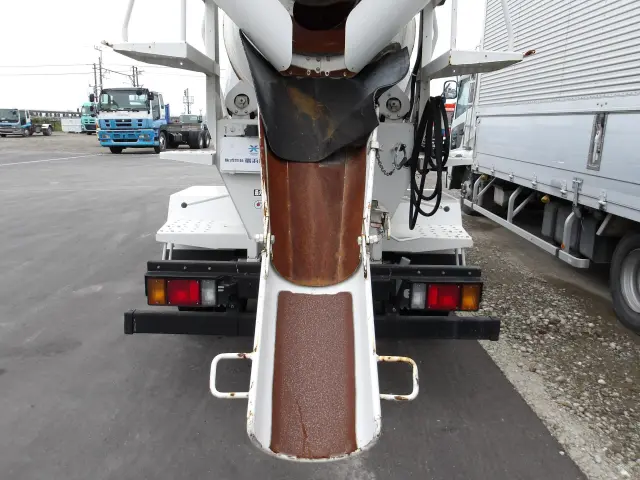 いすゞ エルフ 2RG-NKR88N(2WD)の写真11