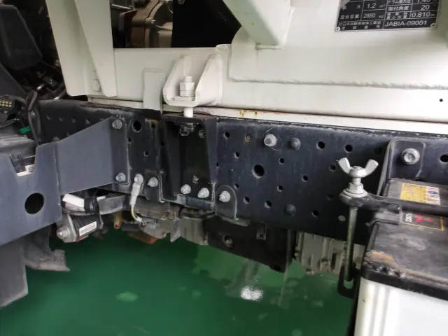 いすゞ エルフ 2RG-NKR88N(2WD)の写真13