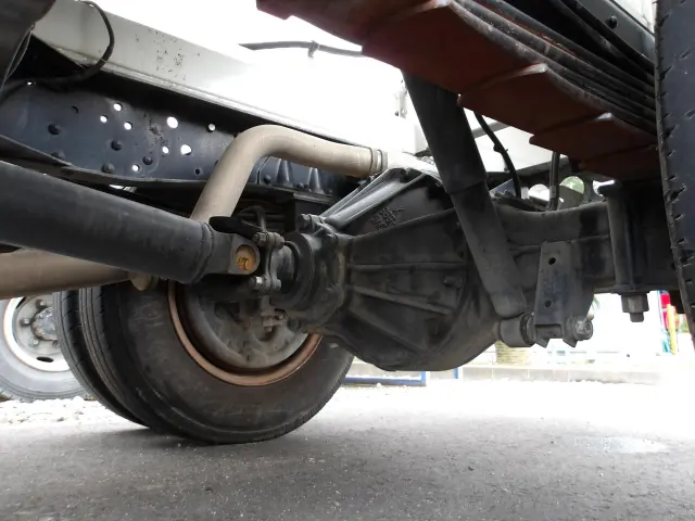 いすゞ エルフ 2RG-NKR88N(2WD)の写真15