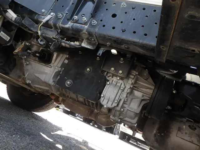 いすゞ エルフ 2RG-NKR88N(2WD)の写真15