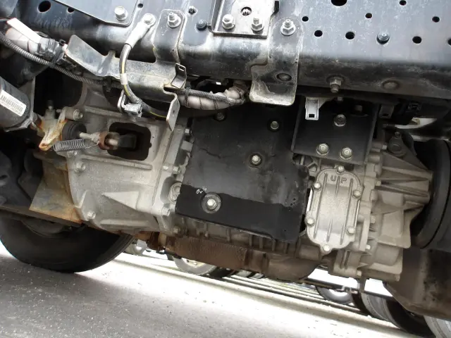 いすゞ エルフ 2RG-NKR88N(2WD)の写真16