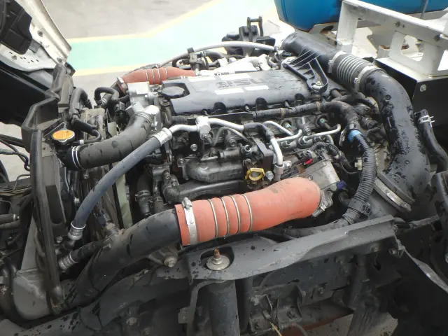 いすゞ エルフ 2RG-NKR88N(2WD)の写真17