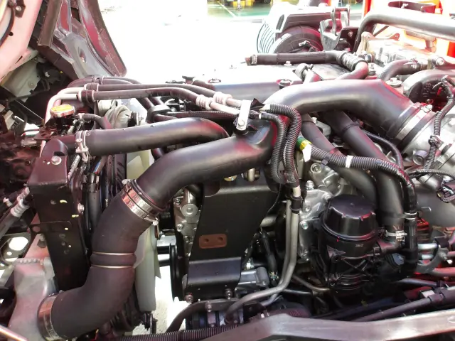 いすゞ フォワード 2RG-FRR90S2(2WD)の写真16