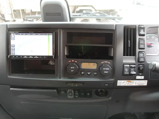 いすゞ フォワード 2RG-FRR90S2(2WD)の写真21