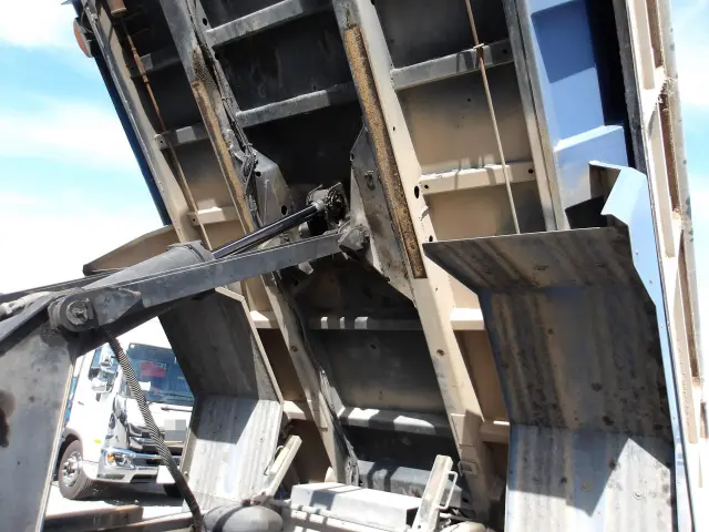 日野 レンジャー BDG-FG8JGWA(2WD)の写真7