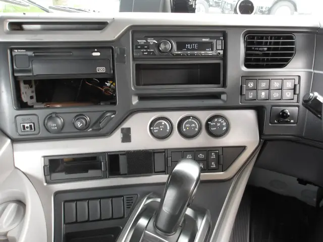 ＵＤ クオン 2PG-GK5AAB(2WD)の写真21