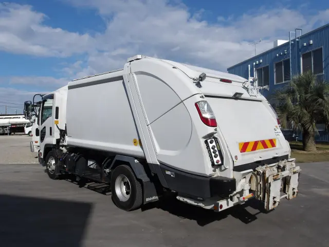 いすゞ フォワード 2RG-FRR90S2(2WD)の写真2