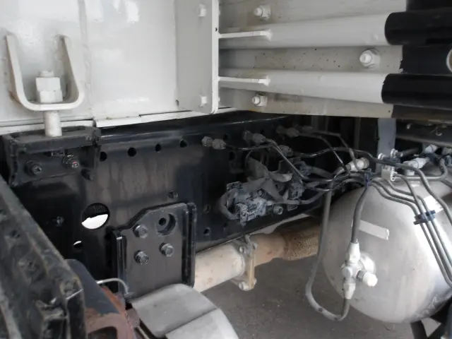 いすゞ フォワード 2RG-FRR90S2(2WD)の写真16