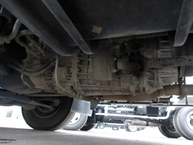 いすゞ フォワード 2RG-FRR90S2(2WD)の写真18