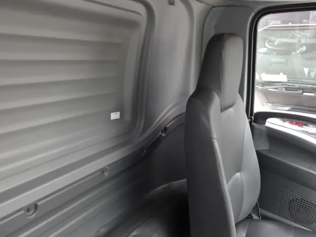 いすゞ フォワード 2RG-FRR90S2(2WD)の写真22